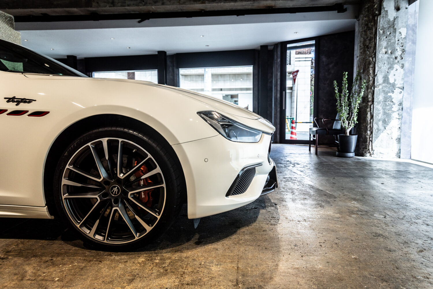 ギブリ トロフェオ　左H