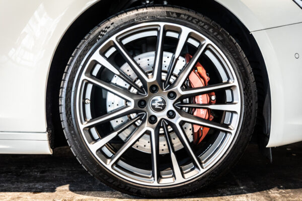 ギブリ トロフェオ　左H