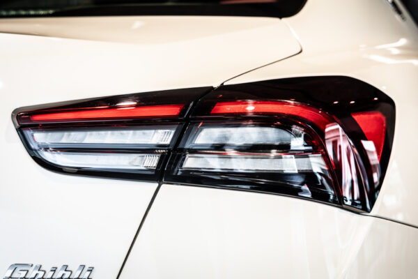 ギブリ トロフェオ　左H