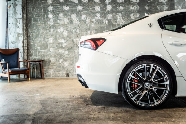 ギブリ トロフェオ　左H