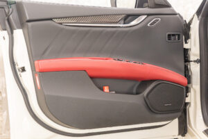 ギブリ トロフェオ　左H