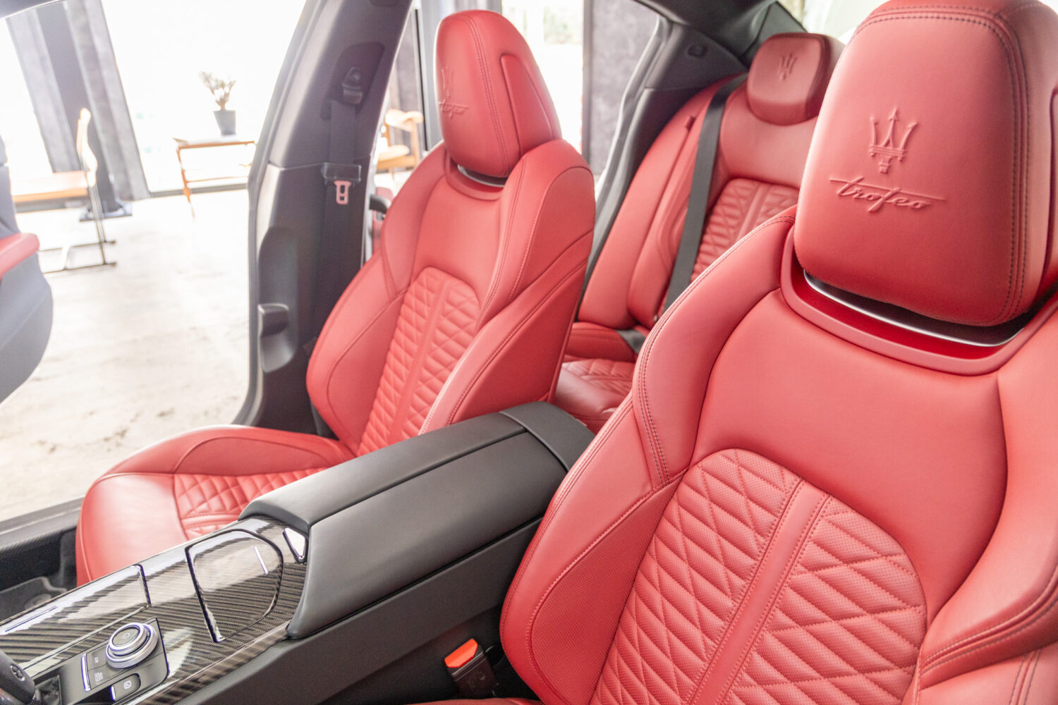 ギブリ トロフェオ　左H