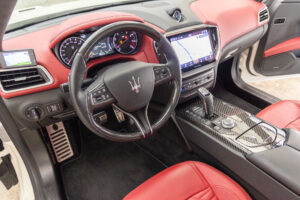 ギブリ トロフェオ　左H