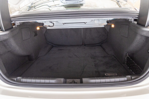 ギブリ トロフェオ　左H