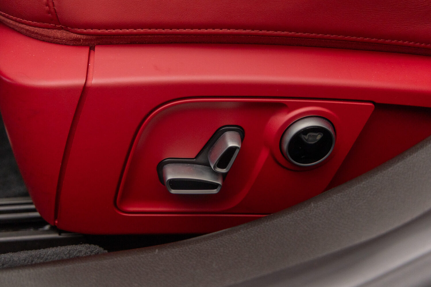 ギブリ トロフェオ　左H