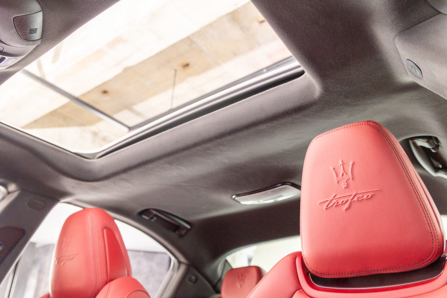 ギブリ トロフェオ　左H