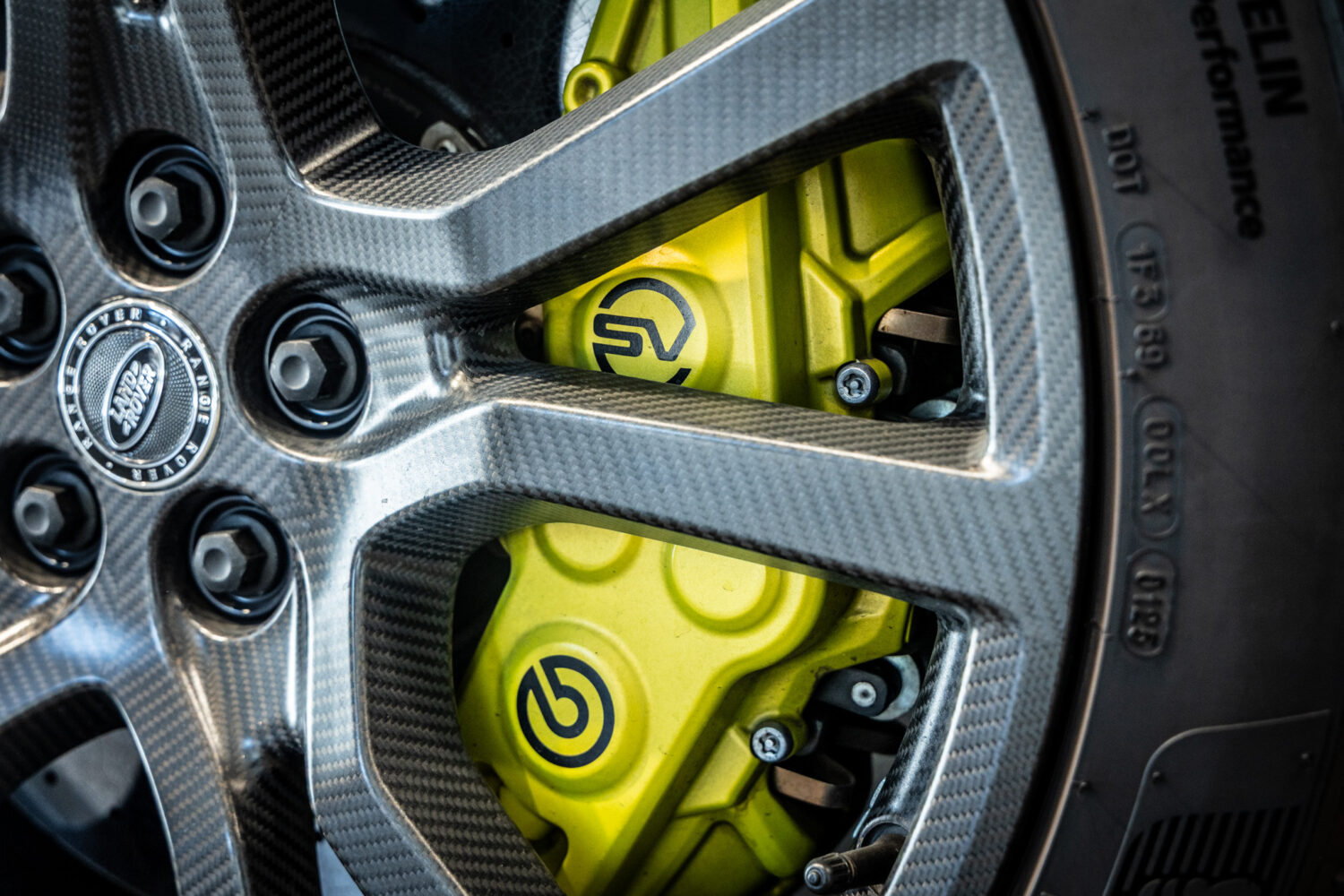 レンジローバースポーツ SV エディションONE 4.4L P635 4WD