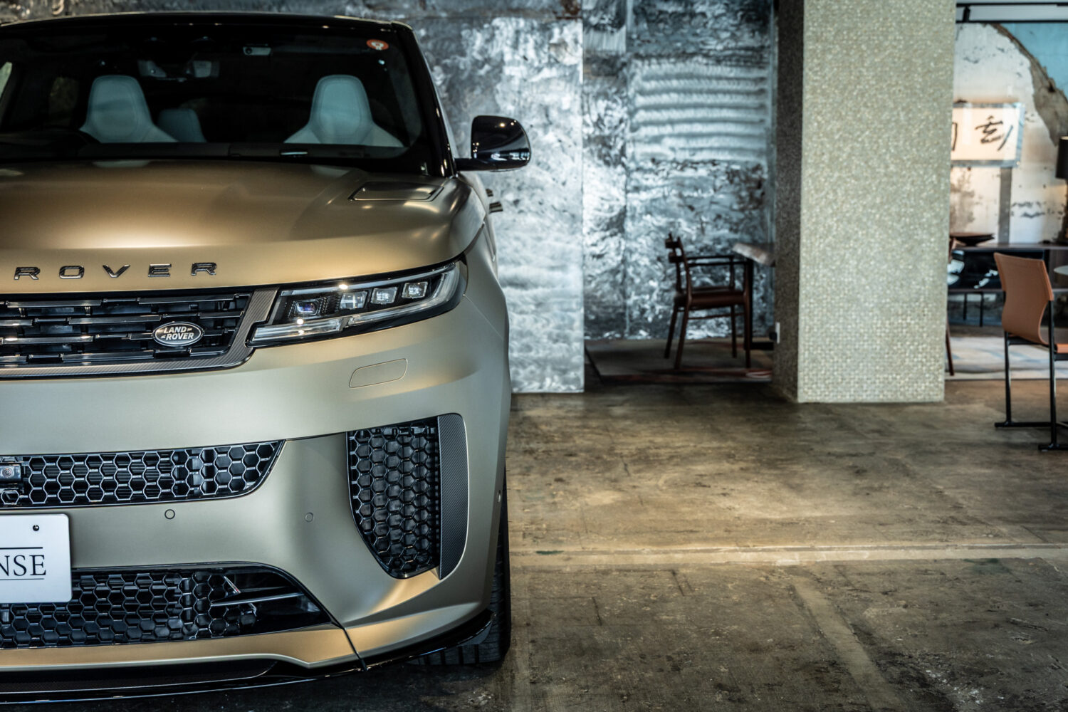 レンジローバースポーツ SV エディションONE 4.4L P635 4WD