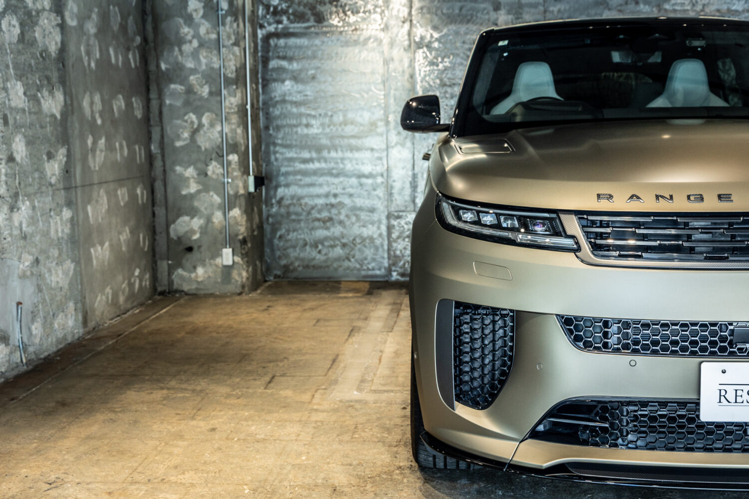 レンジローバースポーツ SV エディションONE 4.4L P635 4WD