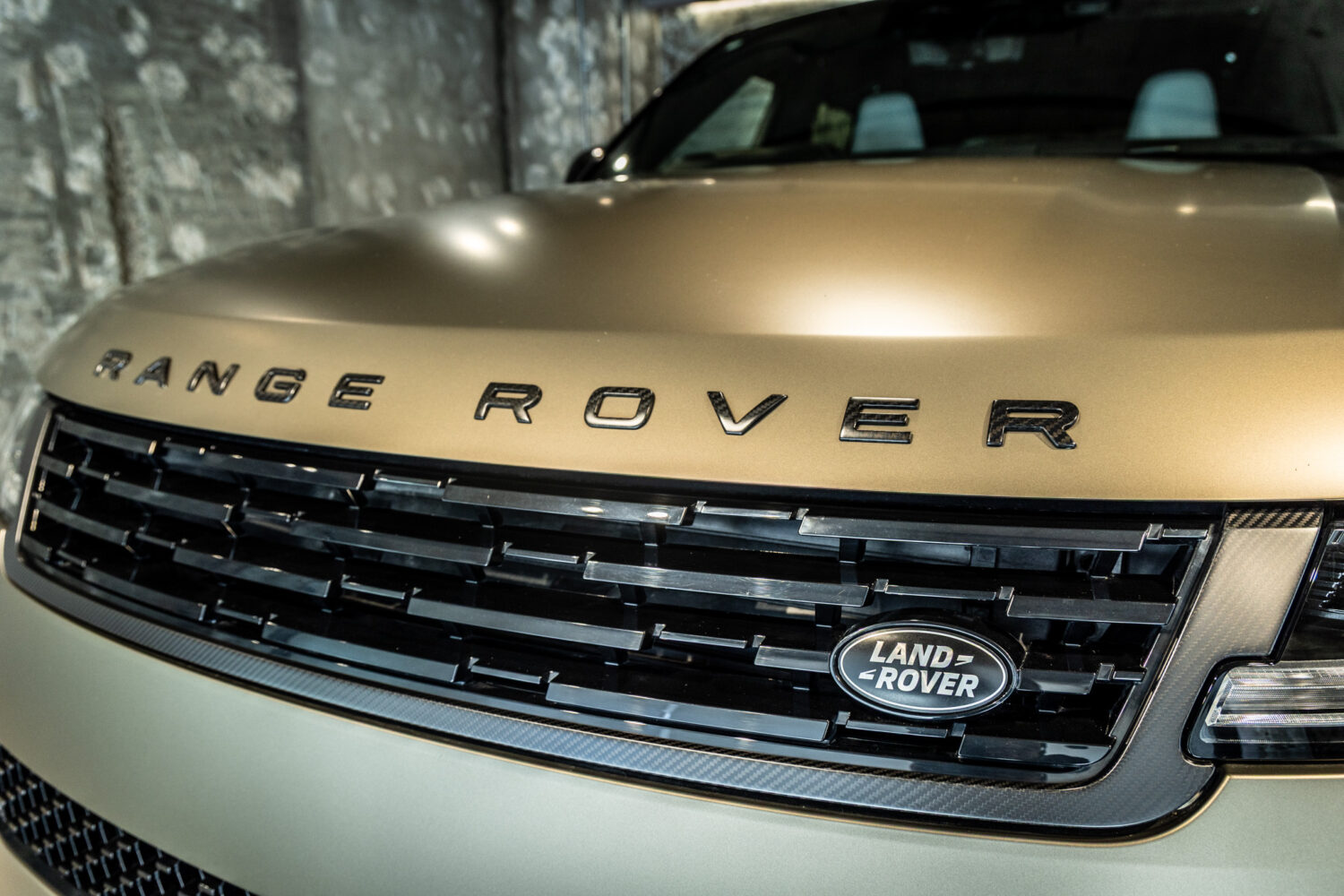 レンジローバースポーツ SV エディションONE 4.4L P635 4WD