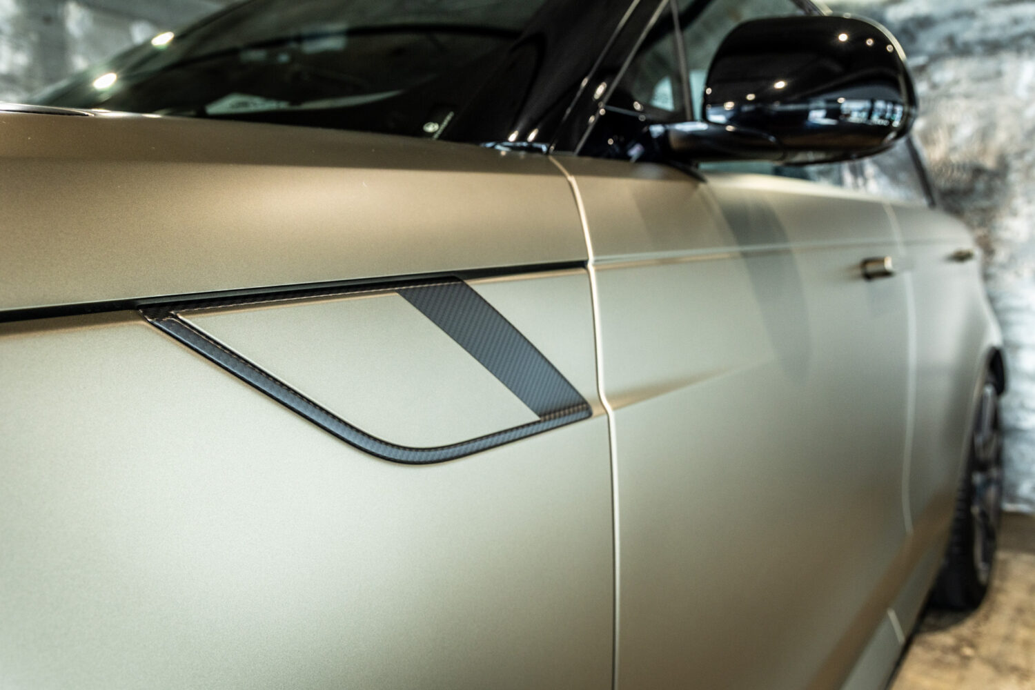 レンジローバースポーツ SV エディションONE 4.4L P635 4WD