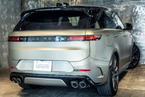 レンジローバースポーツ SV エディションONE 4.4L P635 4WD