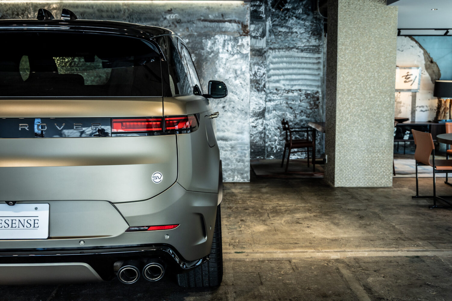 レンジローバースポーツ SV エディションONE 4.4L P635 4WD