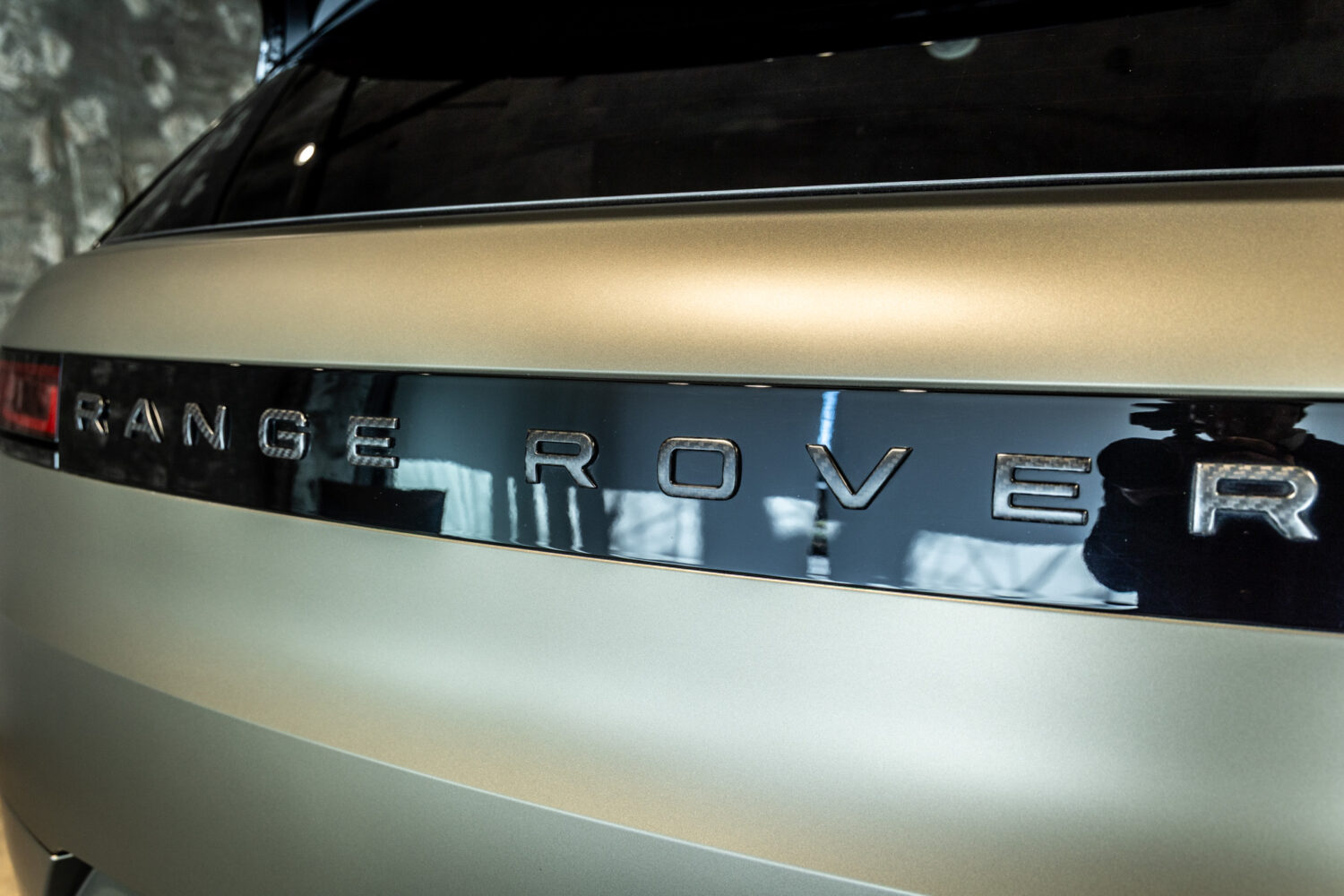 レンジローバースポーツ SV エディションONE 4.4L P635 4WD