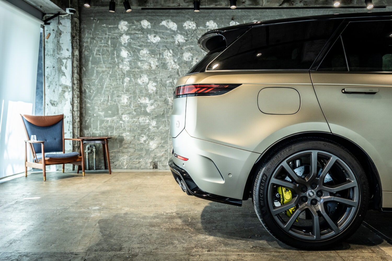 レンジローバースポーツ SV エディションONE 4.4L P635 4WD