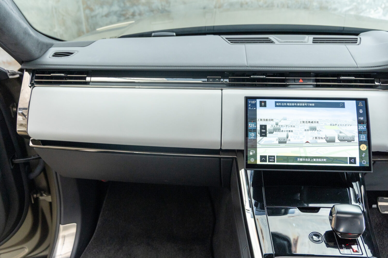 レンジローバースポーツ SV エディションONE 4.4L P635 4WD