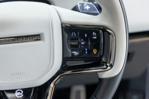 レンジローバースポーツ SV エディションONE 4.4L P635 4WD