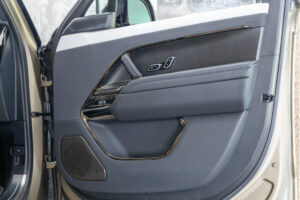 レンジローバースポーツ SV エディションONE 4.4L P635 4WD