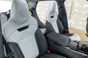 レンジローバースポーツ SV エディションONE 4.4L P635 4WD