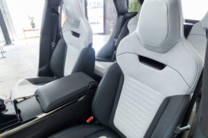 レンジローバースポーツ SV エディションONE 4.4L P635 4WD