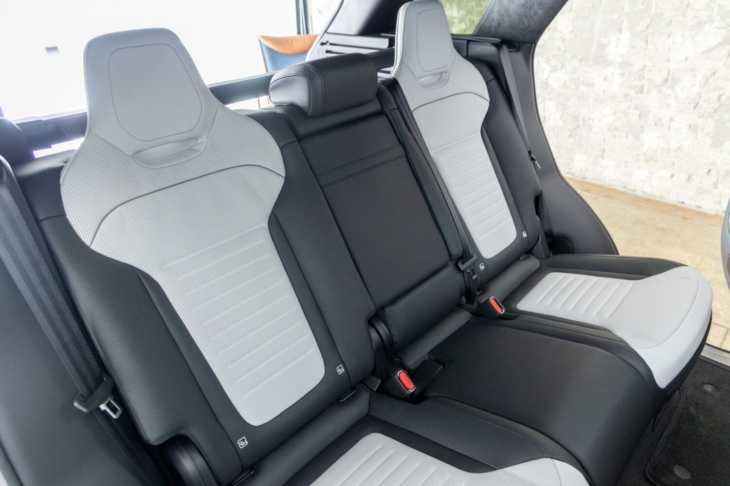 レンジローバースポーツ SV エディションONE 4.4L P635 4WD