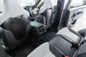 レンジローバースポーツ SV エディションONE 4.4L P635 4WD