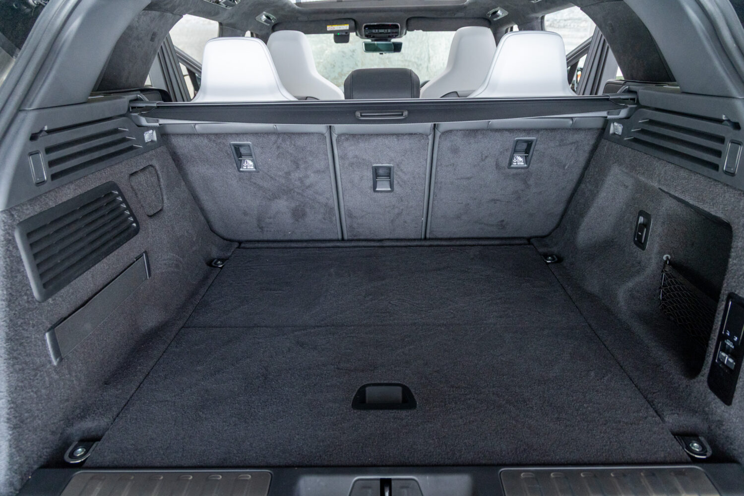 レンジローバースポーツ SV エディションONE 4.4L P635 4WD