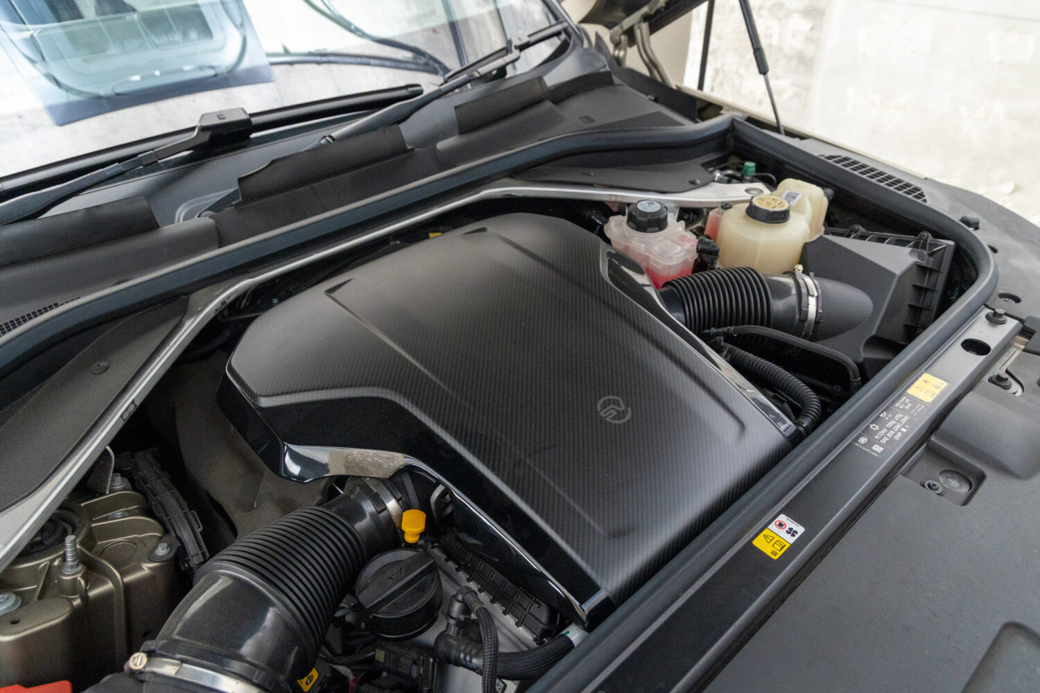 レンジローバースポーツ SV エディションONE 4.4L P635 4WD