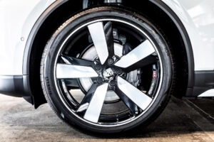 マカンエレクトリック ベースモデル