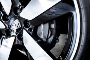 マカンエレクトリック ベースモデル