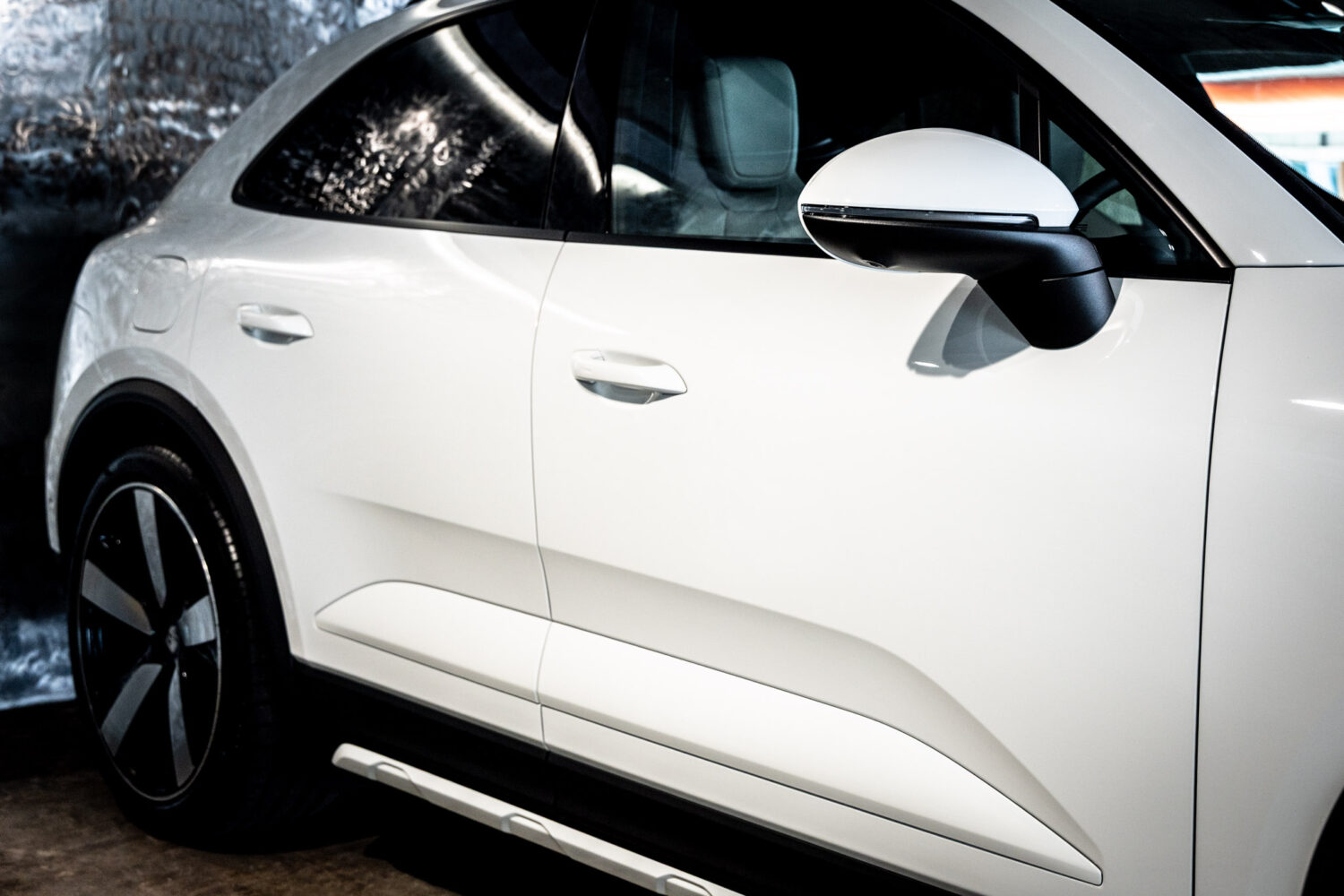 マカンエレクトリック ベースモデル