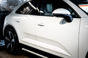 マカンエレクトリック ベースモデル