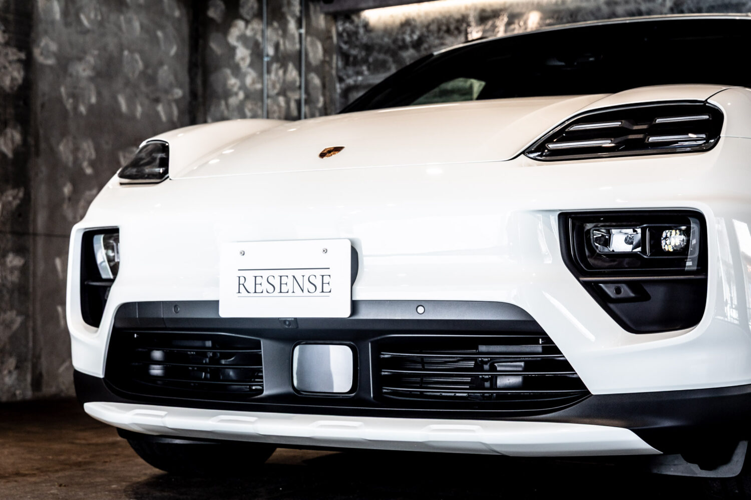 マカンエレクトリック ベースモデル