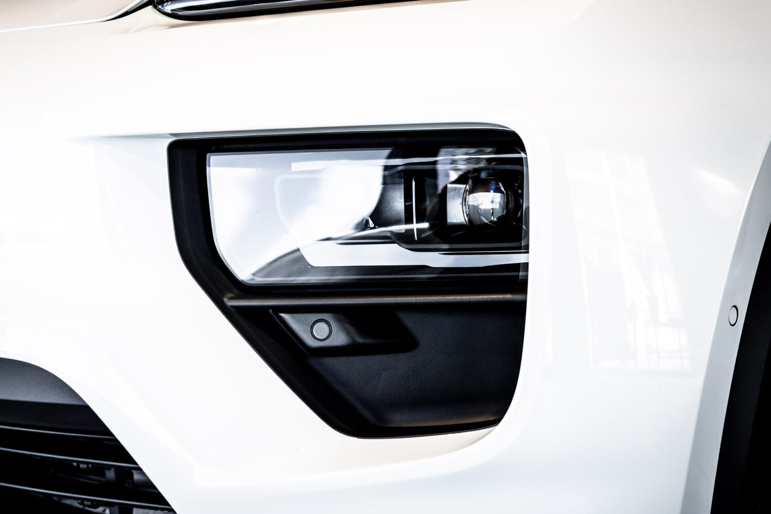 マカンエレクトリック ベースモデル