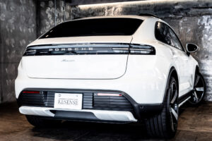 マカンエレクトリック ベースモデル