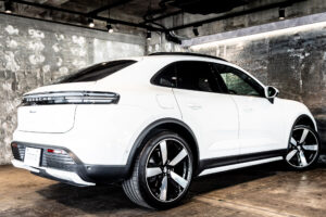 マカンエレクトリック ベースモデル