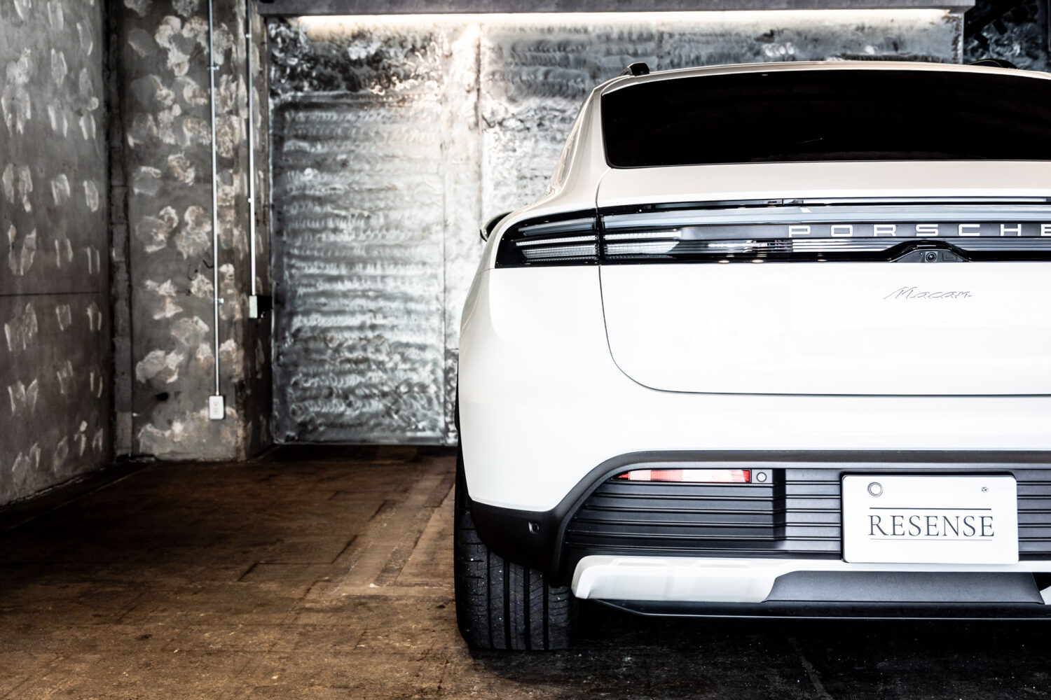 マカンエレクトリック ベースモデル