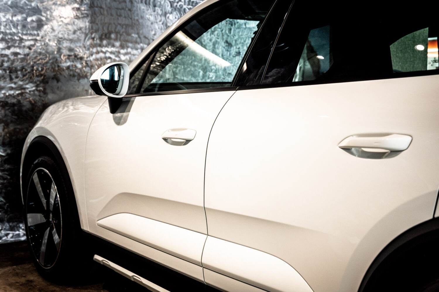 マカンエレクトリック ベースモデル