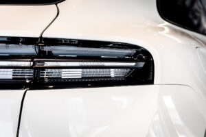 マカンエレクトリック ベースモデル