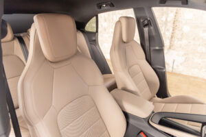 マカンエレクトリック ベースモデル