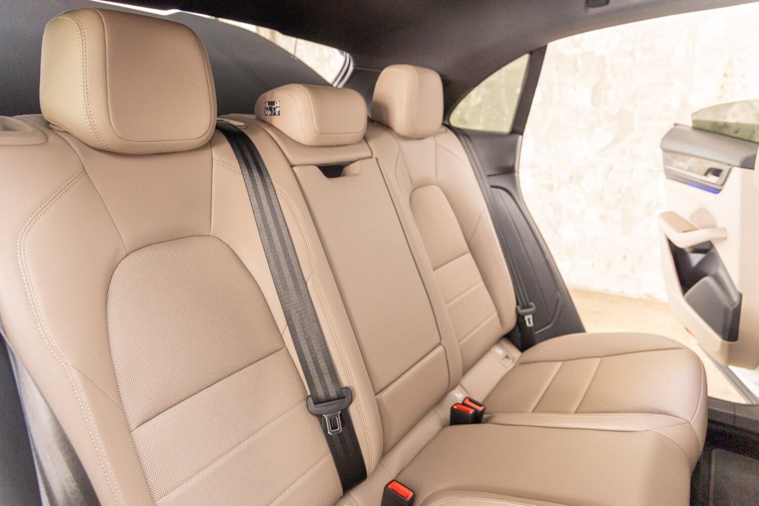 マカンエレクトリック ベースモデル