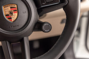 マカンエレクトリック ベースモデル