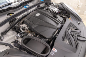 マカン GTS PDK 4WD