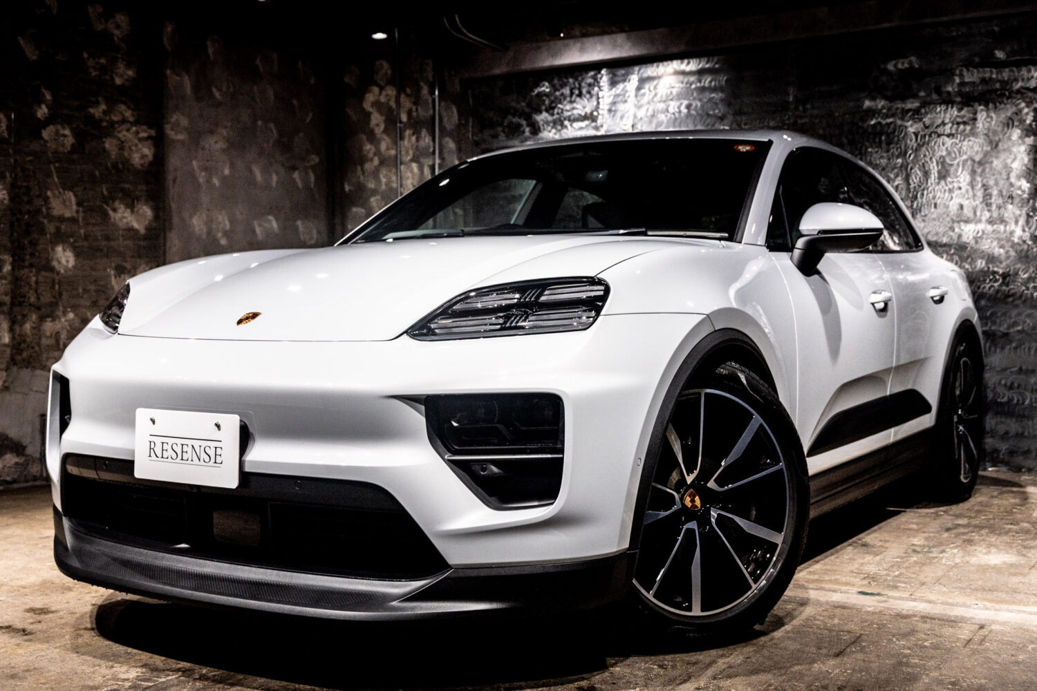 マカンエレクトリック　ベース