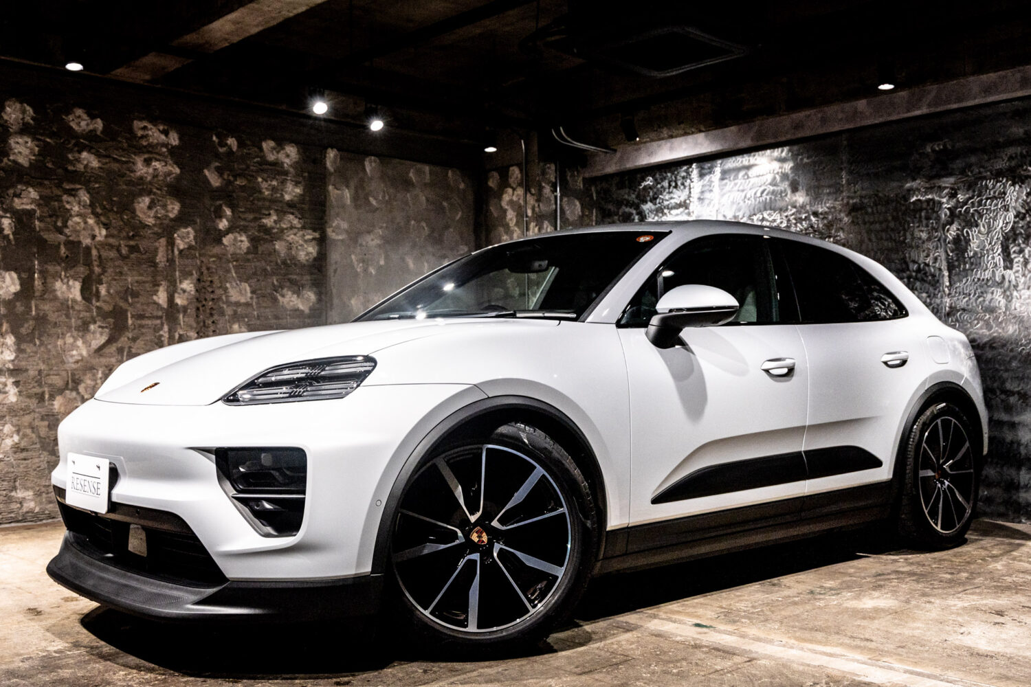 マカンエレクトリック　ベース