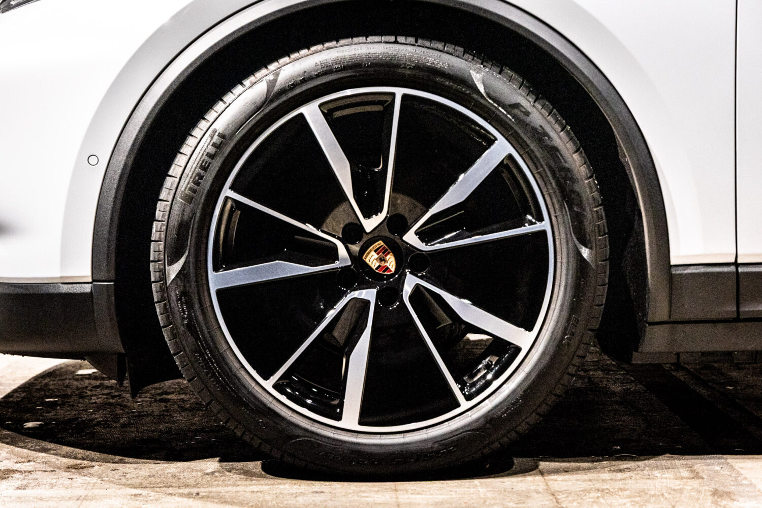 マカンエレクトリック　ベース