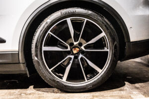 マカンエレクトリック ベース