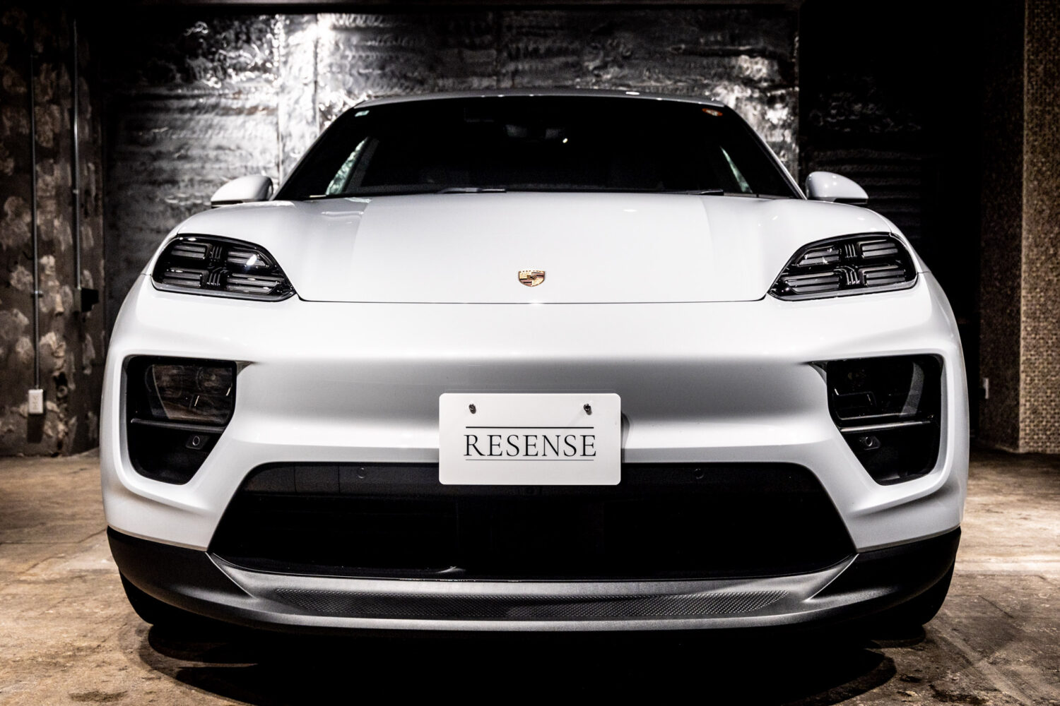 マカンエレクトリック　ベース