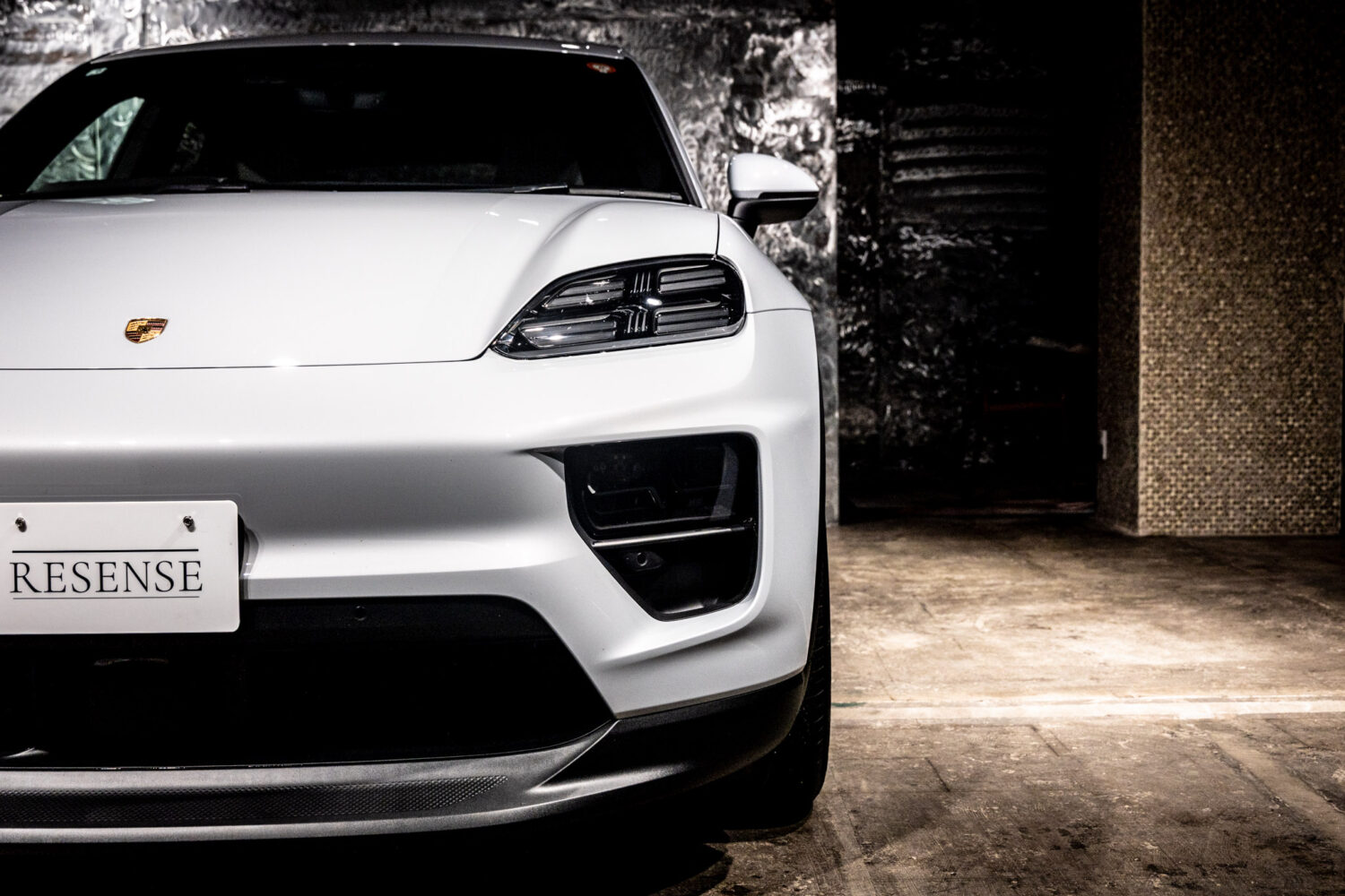 マカンエレクトリック　ベース