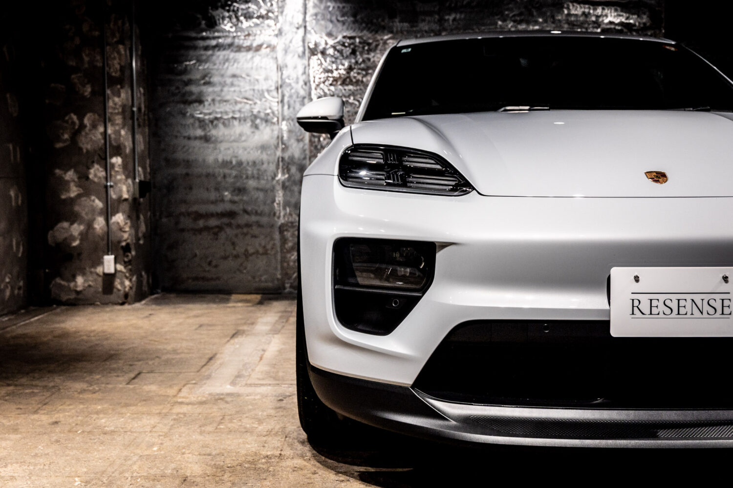 マカンエレクトリック　ベース